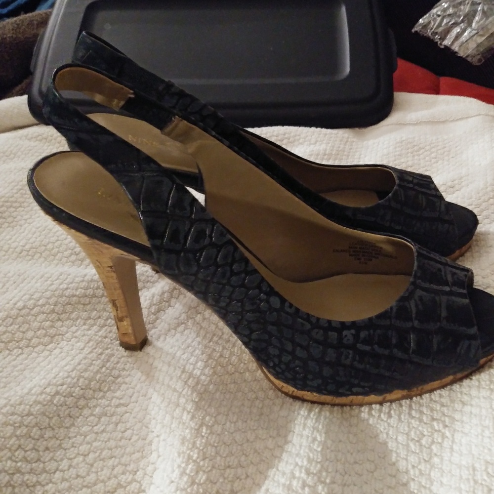 Nine & Co. Blue open toe for pumps